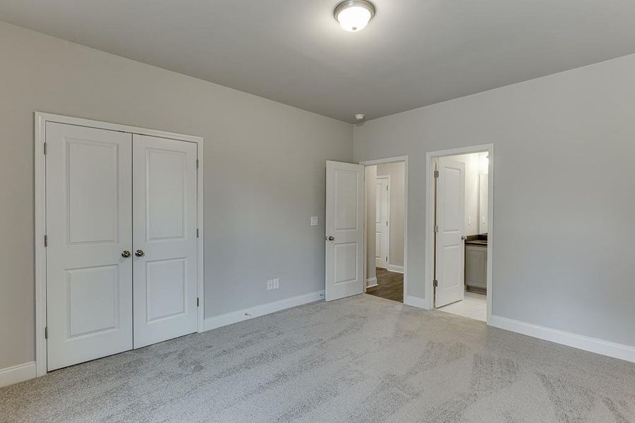 Spacious, unfurnished interior of a new home in , Gainesville (Image 18). Spacious, unfurnished interior of a new home in , Gainesville (Image 18).