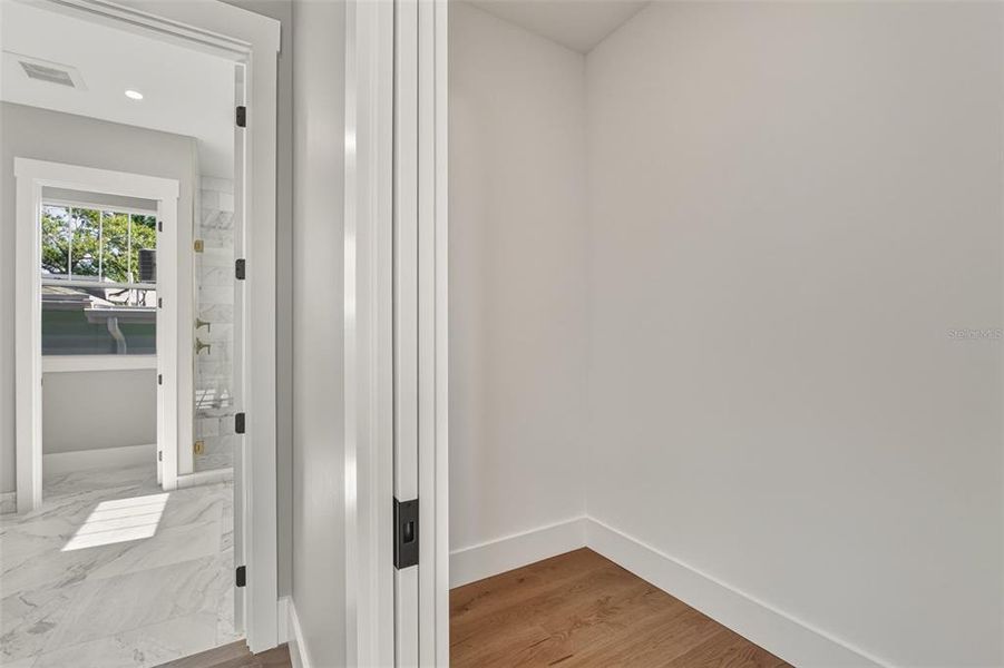 Spacious, unfurnished interior of a new home in , St. Petersburg (Image 52).