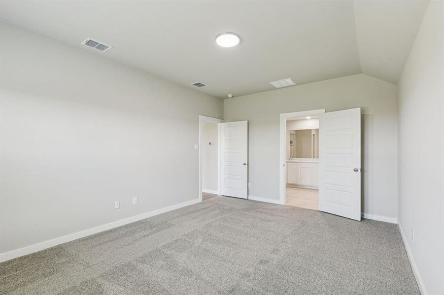 Spacious, unfurnished interior of a new home in Trails of Lavon, Lavon (Image 20). Spacious, unfurnished interior of a new home in Trails of Lavon, Lavon (Image 20).