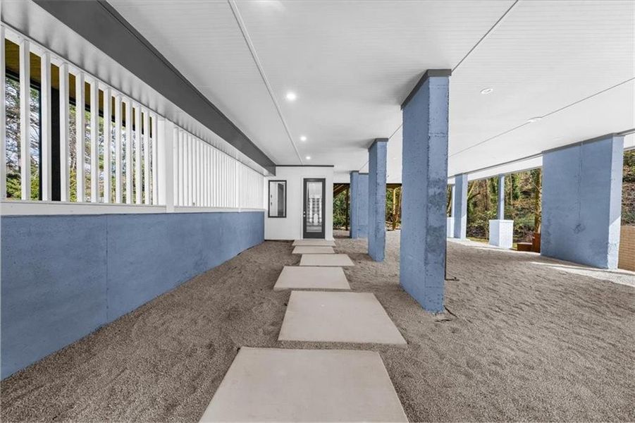 Image 96 of a home in .