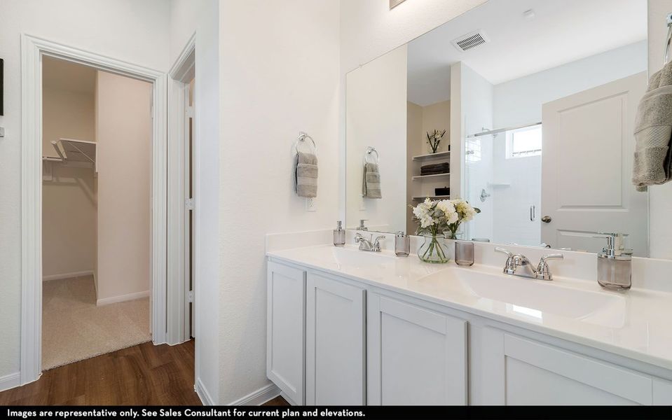 Furnished interior view inside a new home in Lago Mar, Texas City (Image 15).
