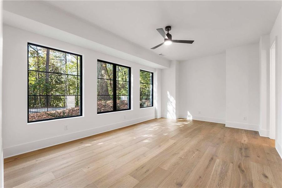Spacious, unfurnished interior of a new home in , Sandy Springs (Image 66).