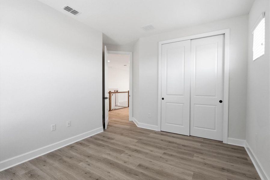Spacious, unfurnished interior of a new home in Beachview Cove, Ormond Beach (Image 57).