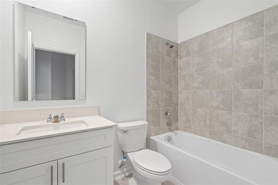 Furnished interior view inside a new home in Lake Wilson Reserve, Kissimmee (Image 12). Furnished interior view inside a new home in Lake Wilson Reserve, Kissimmee (Image 12).