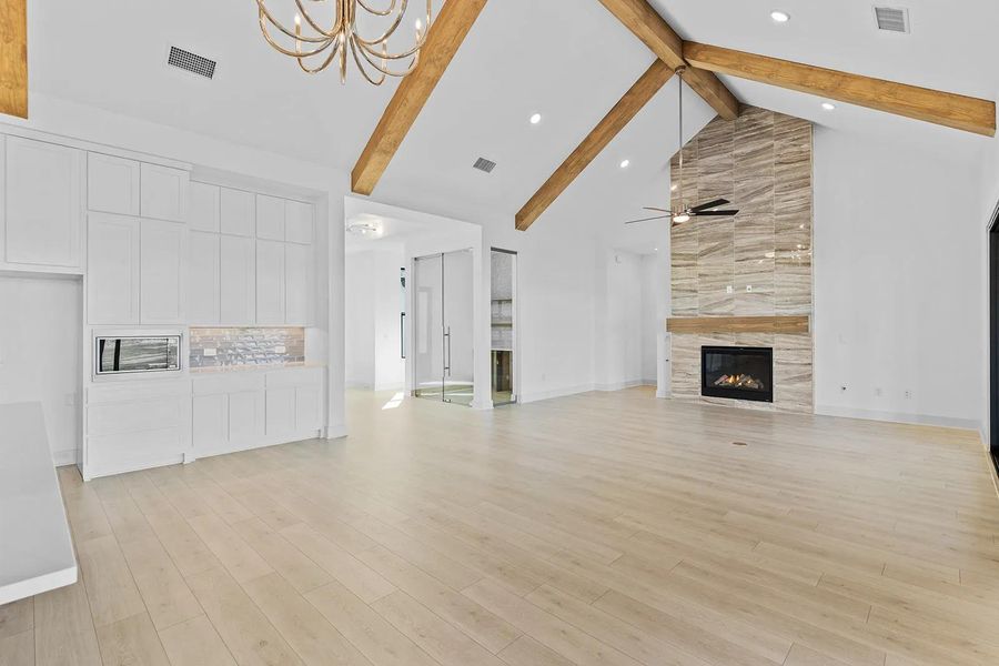 Grandview B family room