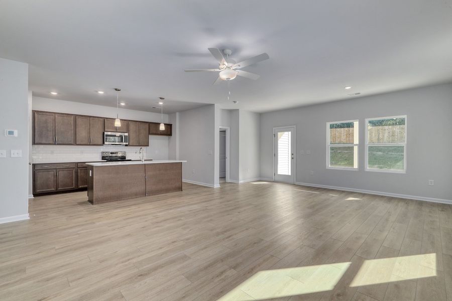 Spacious, unfurnished interior of a new home in Jordan Grove, Conway (Image 16).