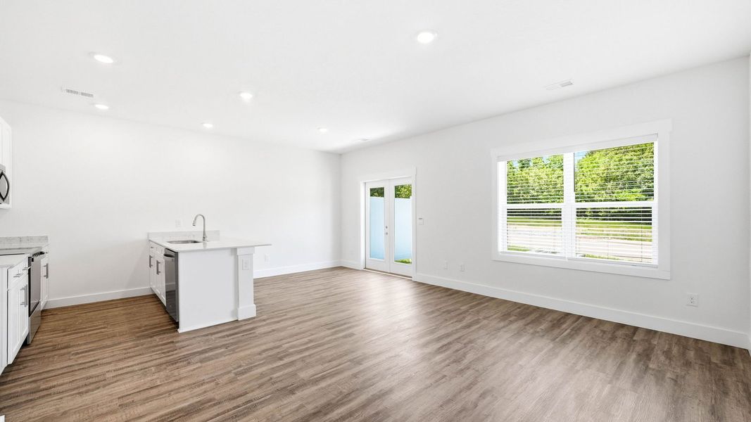 Spacious, unfurnished interior of a new home in The Arbor Townhomes, Kingsport (Image 15).