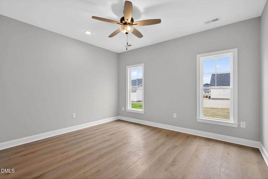 21-web-or-mls-3818-valleyfield-ln-elm-ci