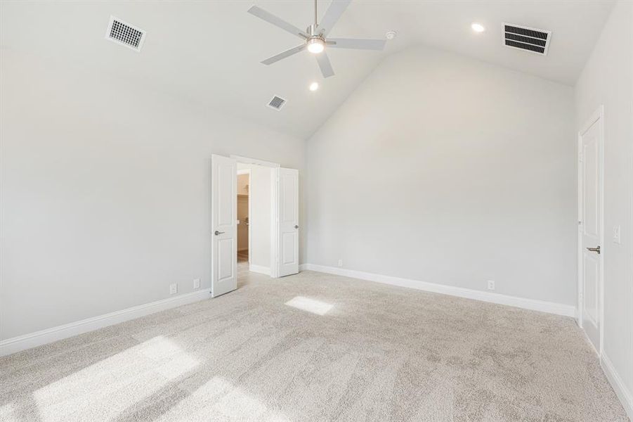 Spacious, unfurnished interior of a new home in Star Ranch, Godley (Image 27).