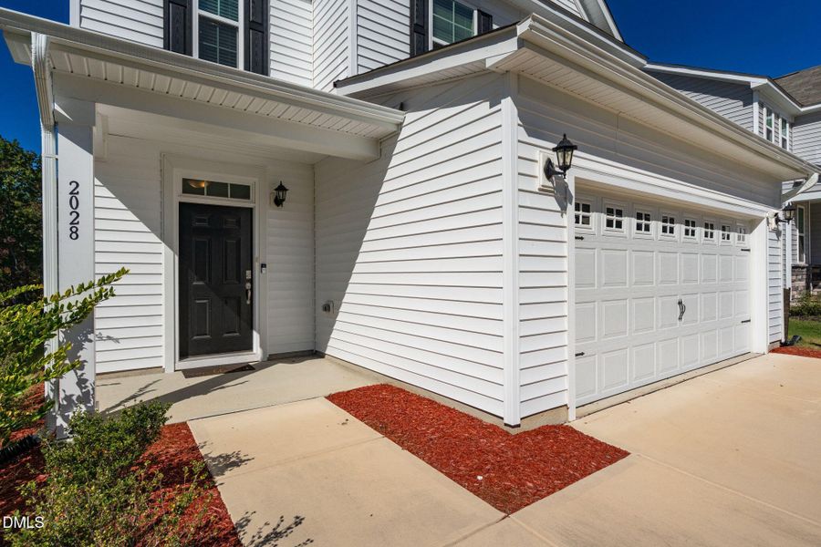 4-web-or-mls-2028 Seaford Dr-4