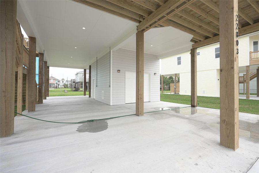 Exterior details and patio area of a home in , Galveston (Image 22).