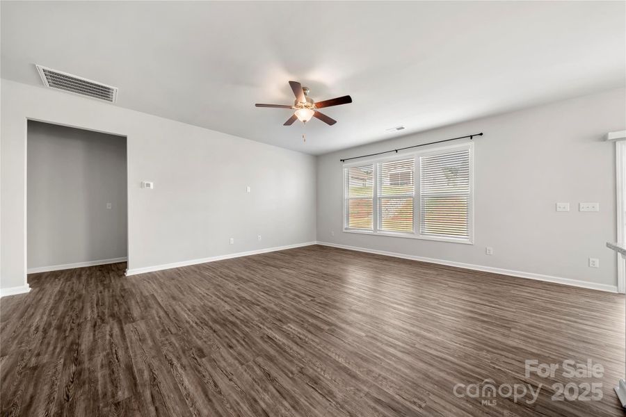 Spacious, unfurnished interior of a new home in , Denver (Image 18).