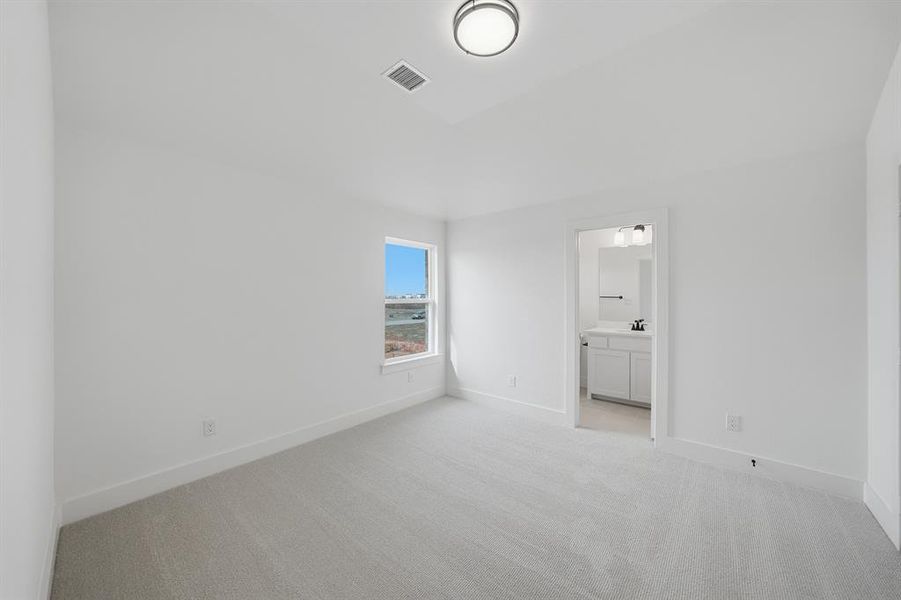 Spacious, unfurnished interior of a new home in Hillside Village, Celina (Image 29).