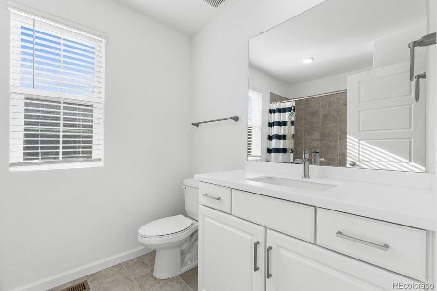 Furnished interior view inside a new home in The Aurora Highlands Town Collection, Aurora (Image 11). Furnished interior view inside a new home in The Aurora Highlands Town Collection, Aurora (Image 11).