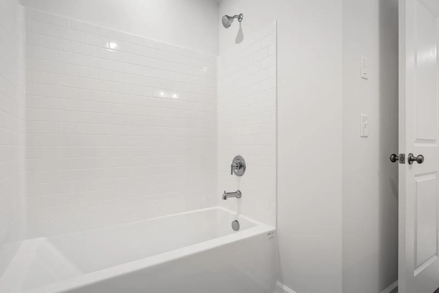 The Blackwell B Bathroom