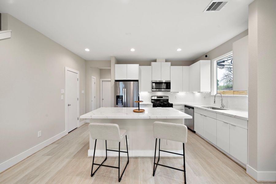 Furnished interior view inside a new home in Scranton Estates, Houston (Image 8).