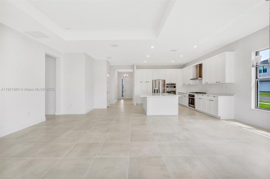 Spacious, unfurnished interior of a new home in , Boca Raton (Image 69). Spacious, unfurnished interior of a new home in , Boca Raton (Image 69).