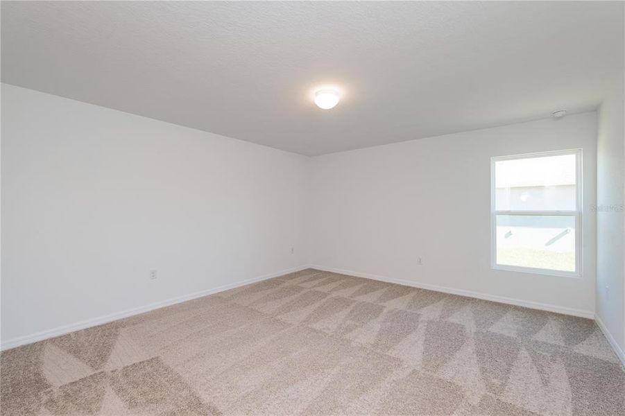 Spacious, unfurnished interior of a new home in , Frostproof (Image 20).