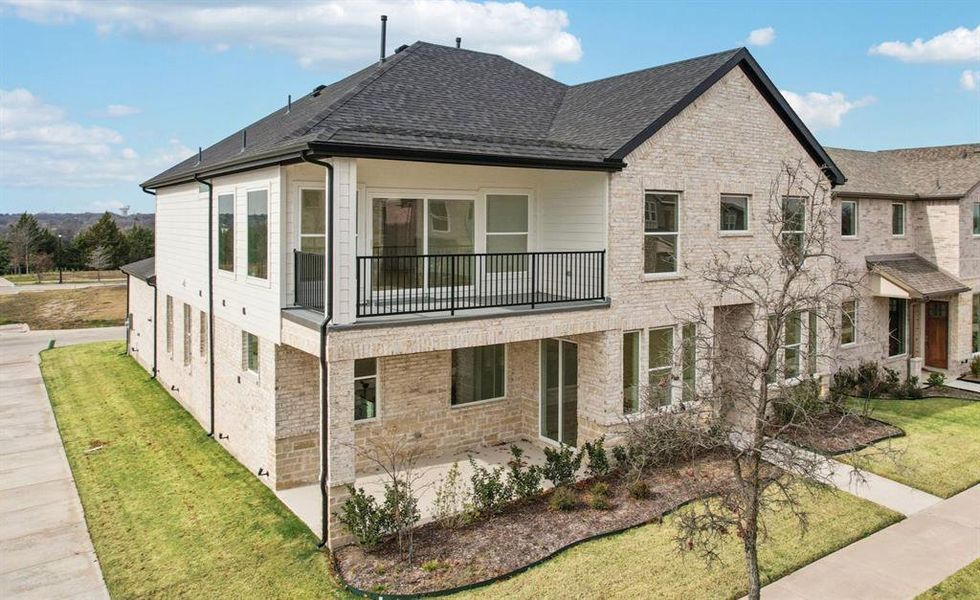 Image 33 of a home in .