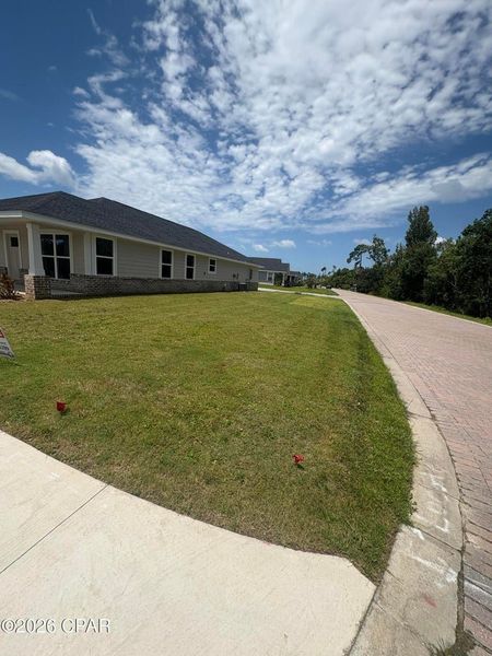 Exterior details and patio area of a home in East Bay, Panama City (Image 3).