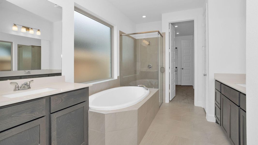 Furnished interior view inside a new home in Valencia, Manvel (Image 7).