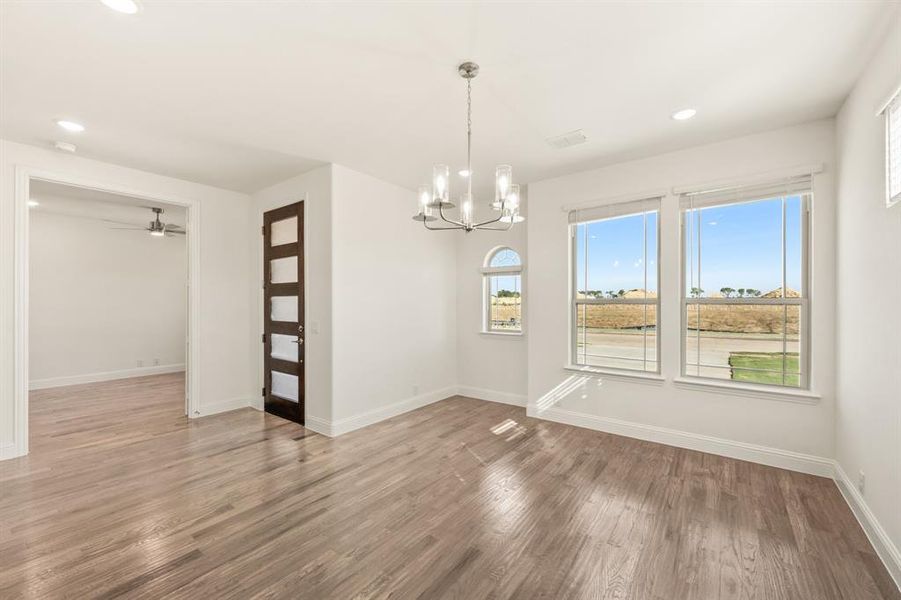 Spacious, unfurnished interior of a new home in Wildflower Ranch 60-65, Fort Worth (Image 35). Spacious, unfurnished interior of a new home in Wildflower Ranch 60-65, Fort Worth (Image 35).