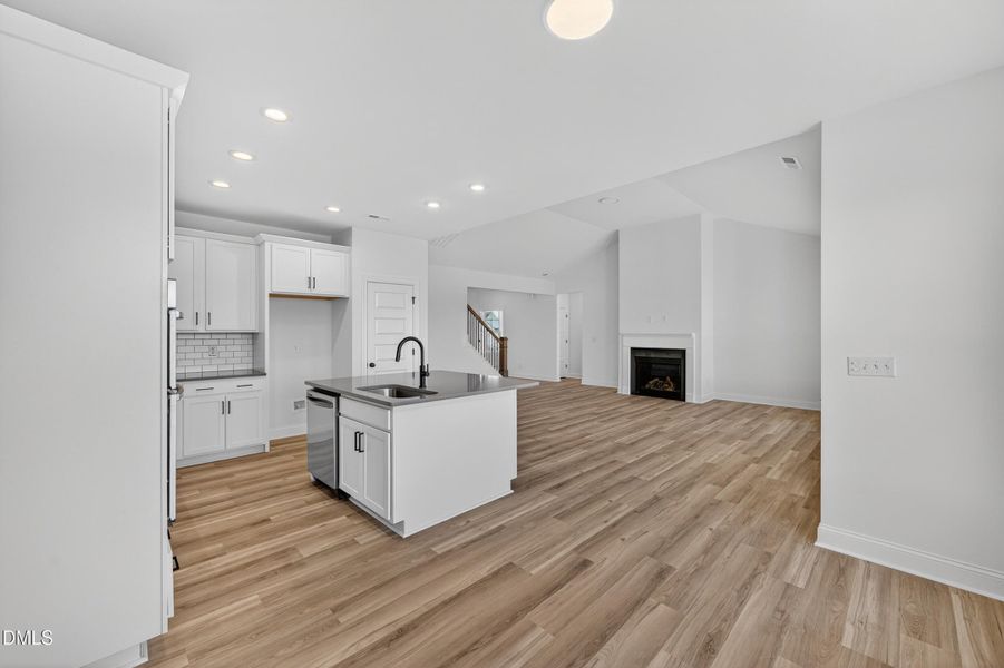 14 -66 tennyson drive, interior, kitchen