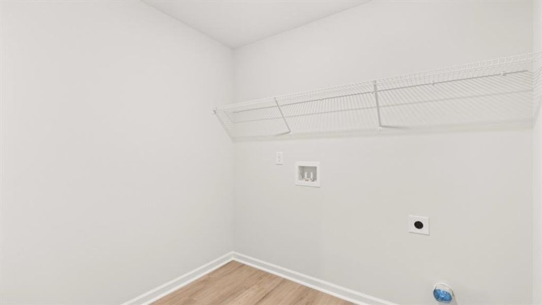 Spacious, unfurnished interior of a new home in Fairway 17 at Mirror Lake, Villa Rica (Image 26).