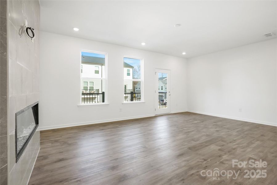 Spacious, unfurnished interior of a new home in Galloway Towns, Charlotte (Image 30).