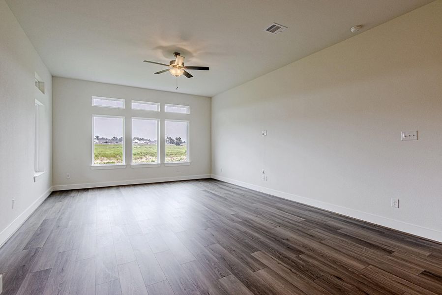 Thoughtfully designed interior offering flexibility for a variety of furniture arrangements Thoughtfully designed interior offering flexibility for a variety of furniture arrangements