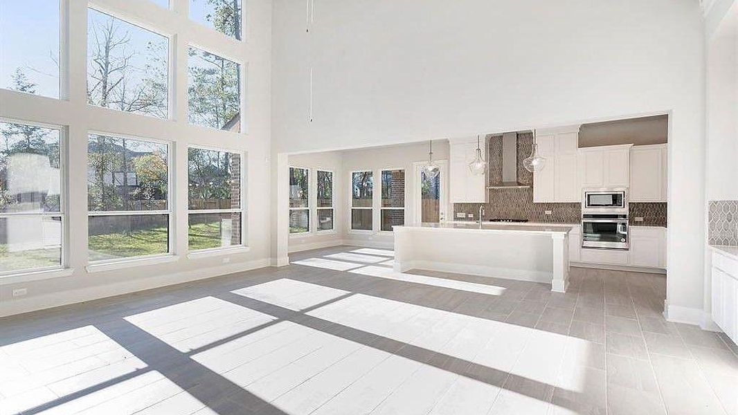 Spacious, unfurnished interior of a new home in Lakeside at Tessera, Lago Vista (Image 11).