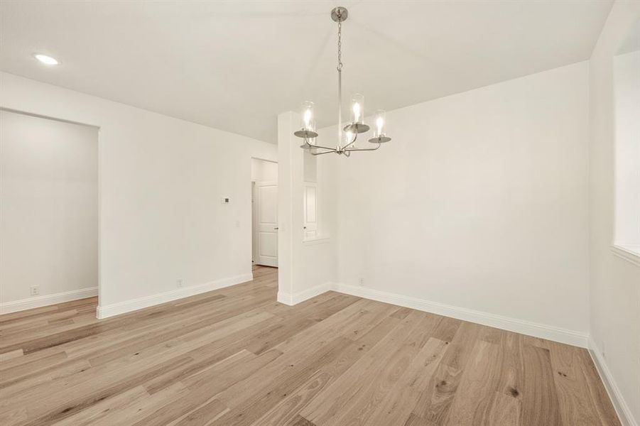 Spacious, unfurnished interior of a new home in Country Lakes, Denton (Image 25).