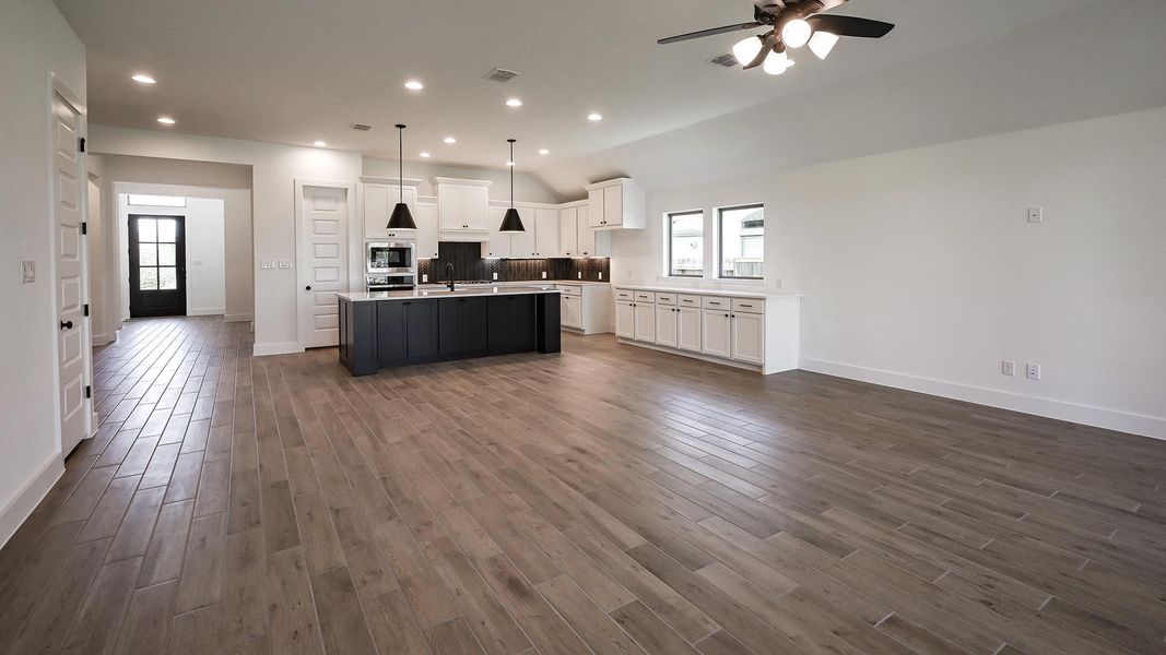Spacious, unfurnished interior of a new home in 6 Creeks, Kyle (Image 17). Spacious, unfurnished interior of a new home in 6 Creeks, Kyle (Image 17).