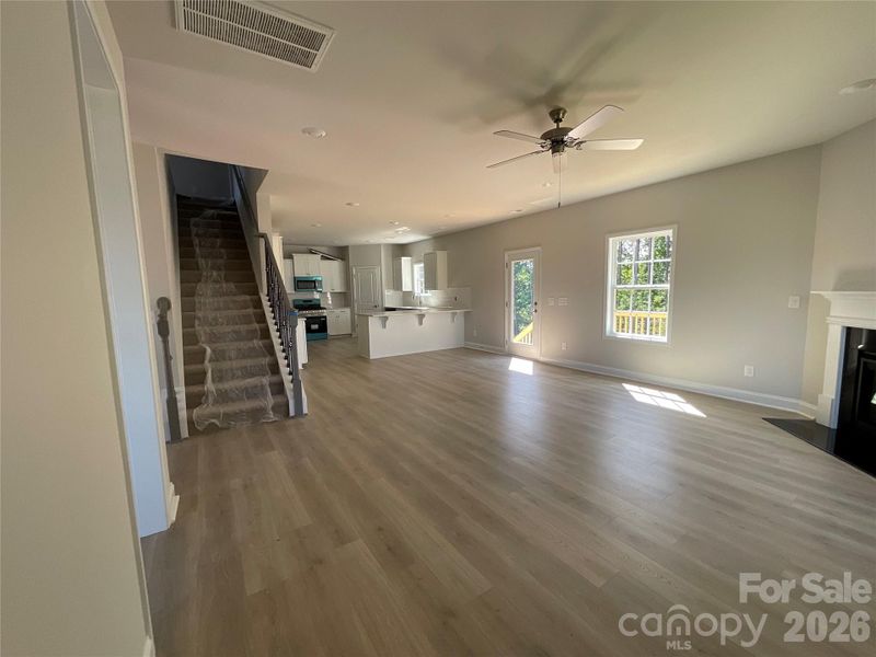 Spacious, unfurnished interior of a new home in Lauren Pines, York (Image 10).