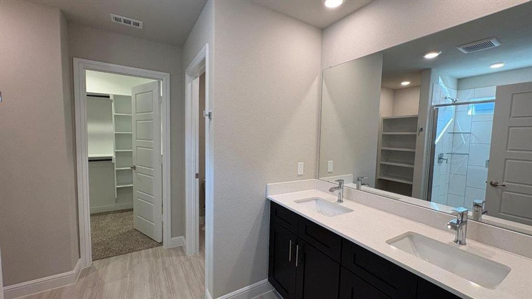Furnished interior view inside a new home in Sandstone Estates, Granbury (Image 7). Furnished interior view inside a new home in Sandstone Estates, Granbury (Image 7).