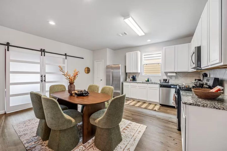 Furnished interior view inside a new home in Imperial Heights, Houston (Image 25). Furnished interior view inside a new home in Imperial Heights, Houston (Image 25).