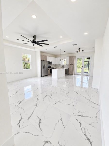 Spacious, unfurnished interior of a new home in , Lehigh Acres (Image 22).