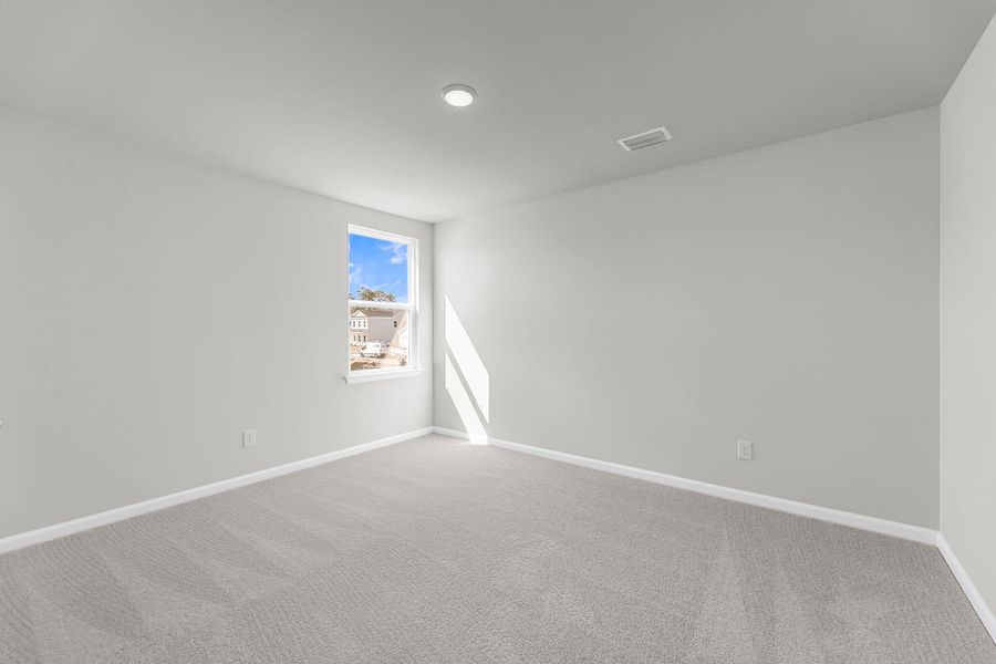 Spacious, unfurnished interior of a new home in , Ravenel (Image 31).