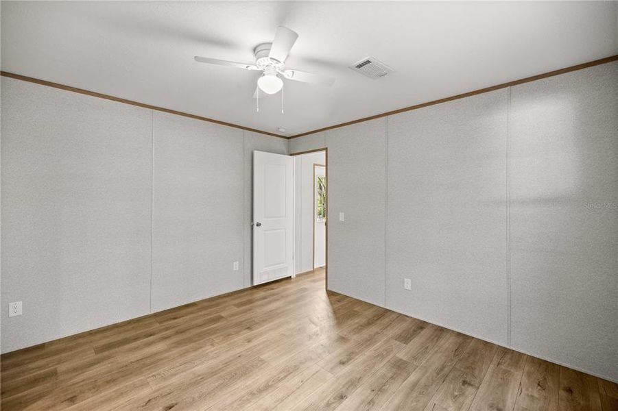 Spacious, unfurnished interior of a new home in , Ocklawaha (Image 13).