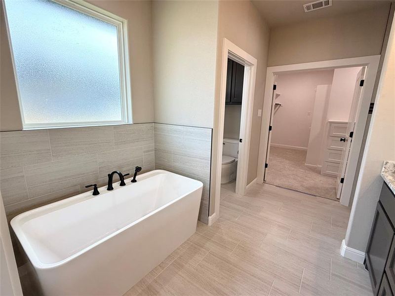 Furnished interior view inside a new home in , Granbury (Image 11).