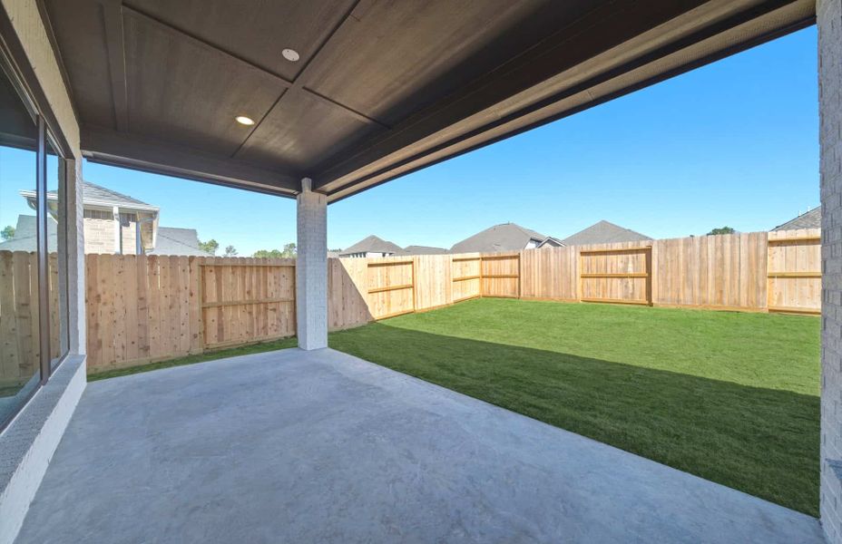 Exterior details and patio area of a home in The Highlands 55′, Porter (Image 3).