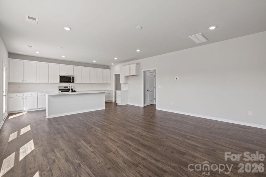 Spacious, unfurnished interior of a new home in McFarland Estates, York (Image 13).