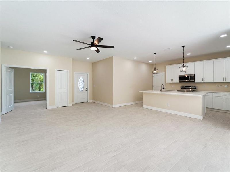 Spacious, unfurnished interior of a new home in , Port Charlotte (Image 21).