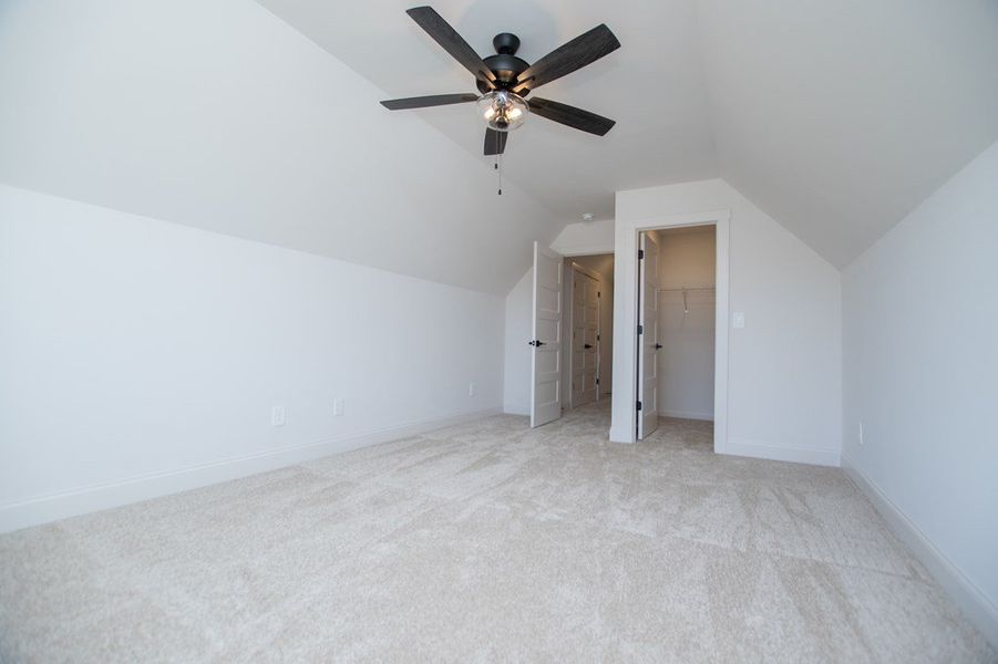 Spacious, unfurnished interior of a new home in The Reserve at Red Oaks, Carrollton (Image 36).