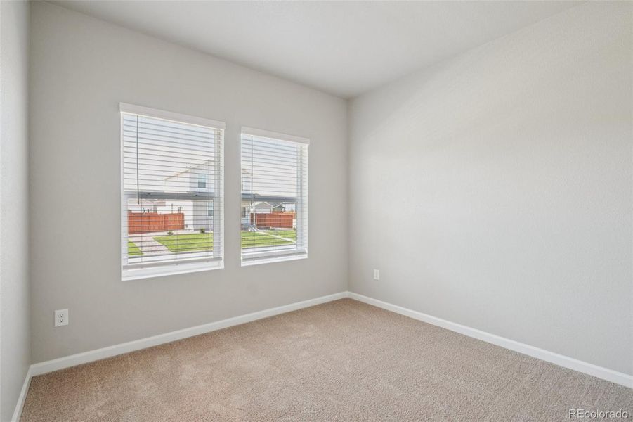 Spacious, unfurnished interior of a new home in Wolf Creek Run, Strasburg (Image 12).
