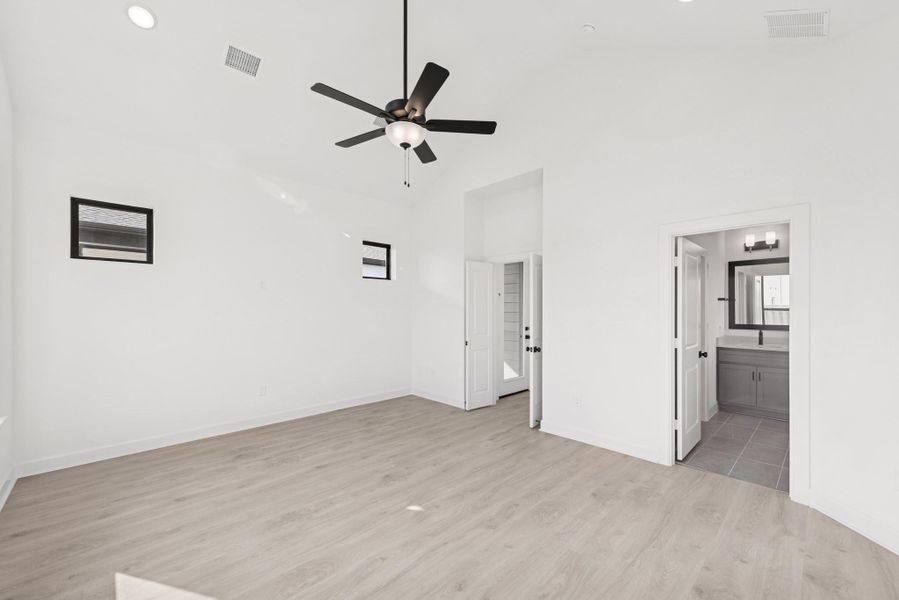 Spacious, unfurnished interior of a new home in Colton 45' Homesites, Todd Mission (Image 38). Spacious, unfurnished interior of a new home in Colton 45' Homesites, Todd Mission (Image 38).