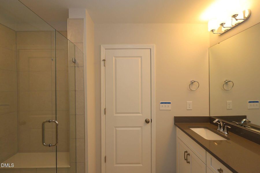 3813812_50060 3813812_50060