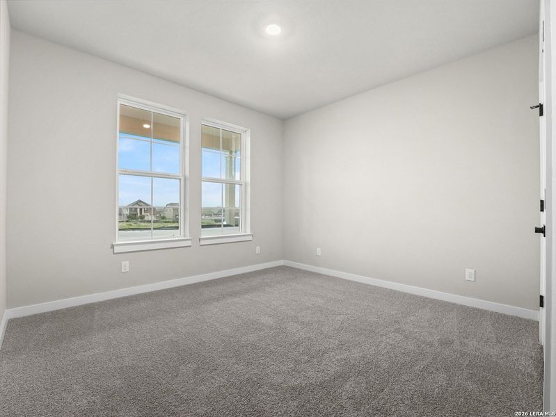 Spacious, unfurnished interior of a new home in Saddle Creek Ranch, Cibolo (Image 18).
