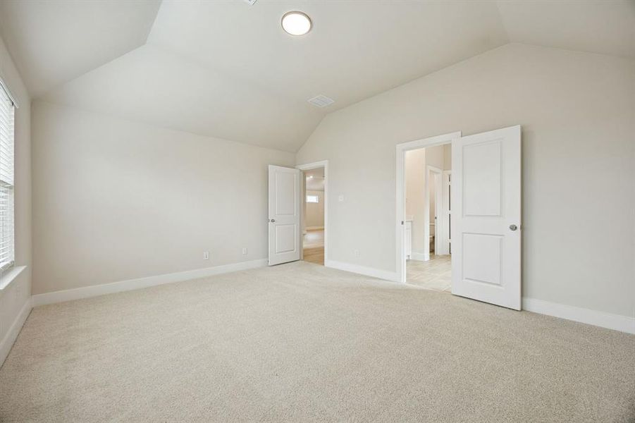 Spacious, unfurnished interior of a new home in Hadley Farms, Godley (Image 16).