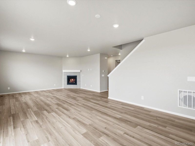 Spacious, unfurnished interior of a new home in Buffalo Highlands: The Canyon Collection, Commerce City (Image 21).